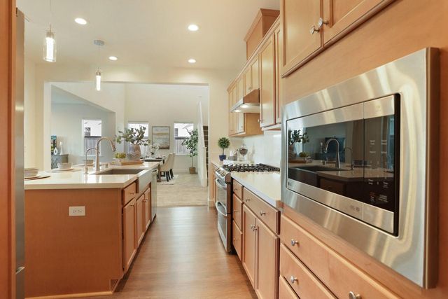 3081 Rio Grande Dr, Tracy, CA 95377