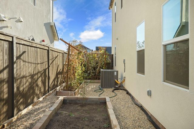 3081 Rio Grande Dr, Tracy, CA 95377