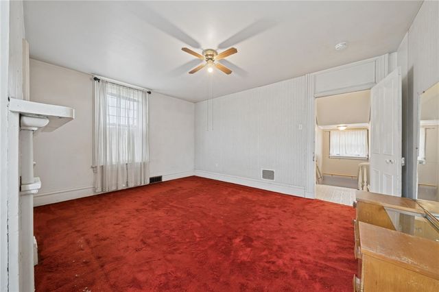 215 S 4TH, West Newton, PA 15089