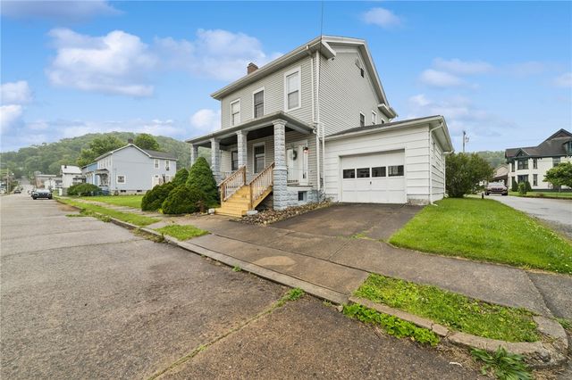 215 S 4TH, West Newton, PA 15089