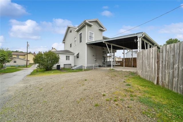 215 S 4TH, West Newton, PA 15089