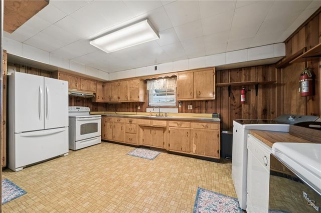 215 S 4TH, West Newton, PA 15089