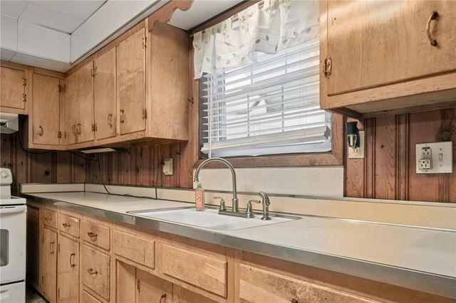 215 S 4TH, West Newton, PA 15089