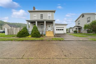 215 S 4TH, West Newton, PA 15089