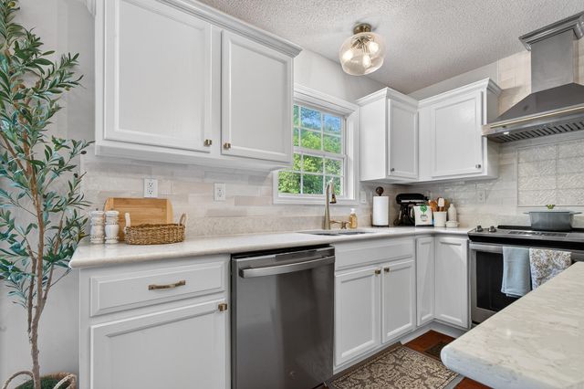 28 Santee Lakes Court, Elloree, SC 29047