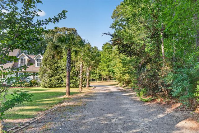 28 Santee Lakes Court, Elloree, SC 29047