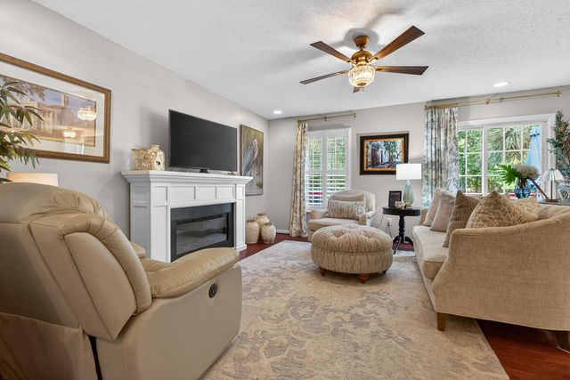 28 Santee Lakes Court, Elloree, SC 29047