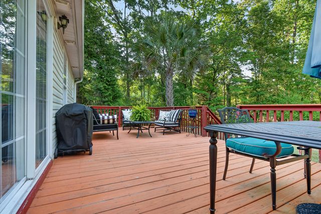 28 Santee Lakes Court, Elloree, SC 29047