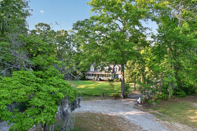 28 Santee Lakes Court, Elloree, SC 29047