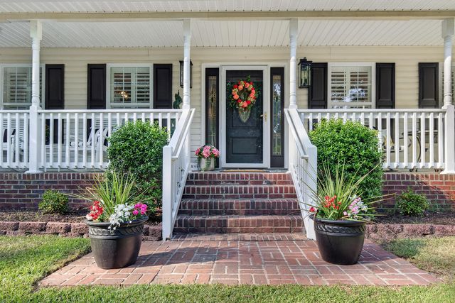 28 Santee Lakes Court, Elloree, SC 29047