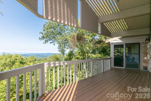 218 Slickrock Road, Burnsville, NC 28714