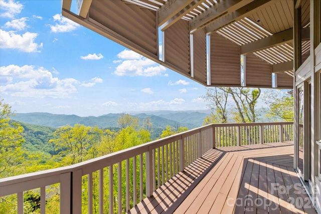 218 Slickrock Road, Burnsville, NC 28714