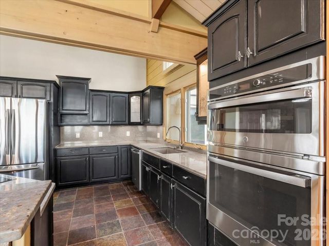 218 Slickrock Road, Burnsville, NC 28714
