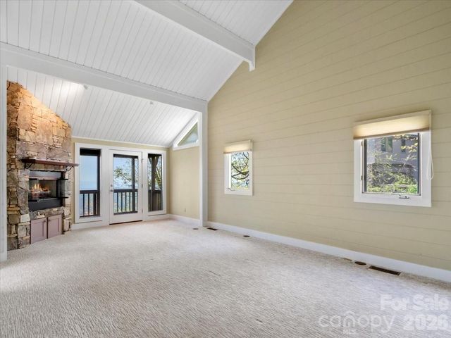 218 Slickrock Road, Burnsville, NC 28714