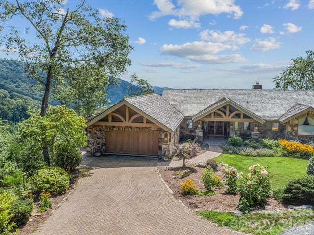 218 Slickrock Road, Burnsville, NC 28714