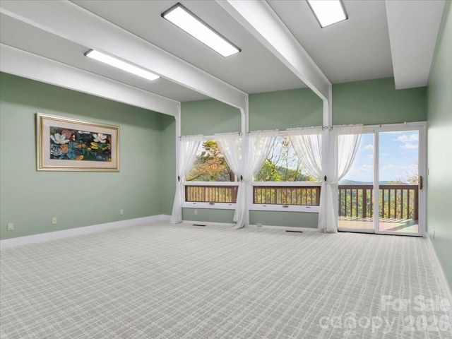 218 Slickrock Road, Burnsville, NC 28714