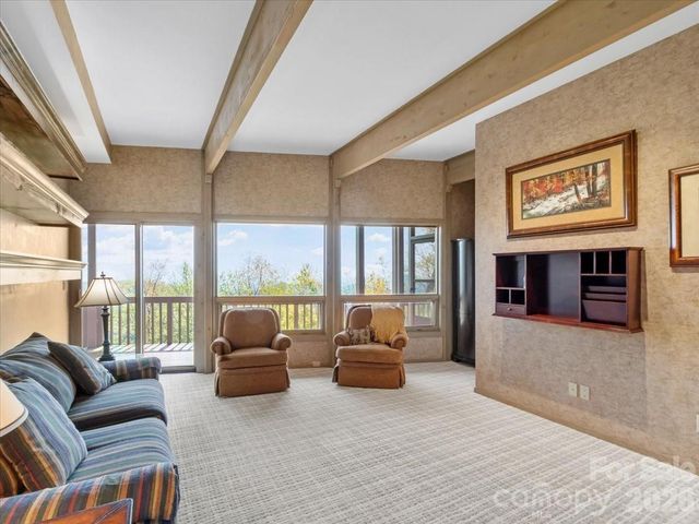 218 Slickrock Road, Burnsville, NC 28714