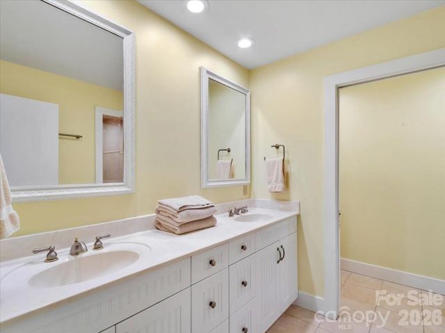 218 Slickrock Road, Burnsville, NC 28714