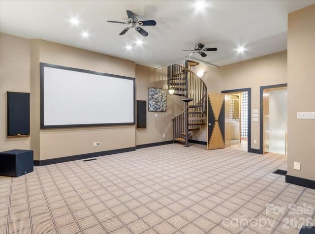 218 Slickrock Road, Burnsville, NC 28714