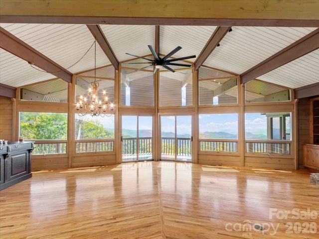 218 Slickrock Road, Burnsville, NC 28714