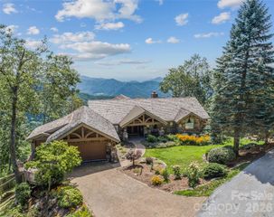 218 Slickrock Road, Burnsville, NC 28714