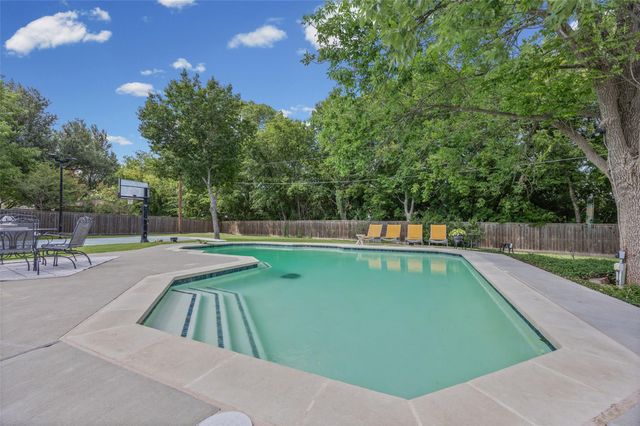 2000 Spinel RD, Pflugerville, TX 78660