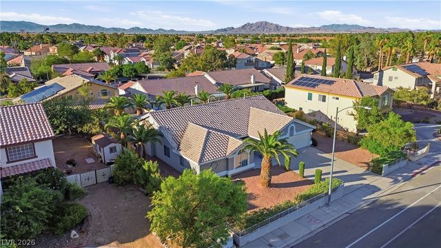 898 East Robindale Road, Las Vegas, NV 89123