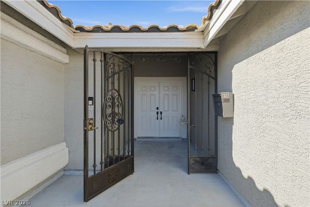 898 East Robindale Road, Las Vegas, NV 89123