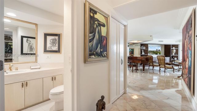 3000 Island Boulevard 1103, Aventura, FL 33160