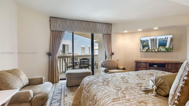 3000 Island Boulevard 1103, Aventura, FL 33160