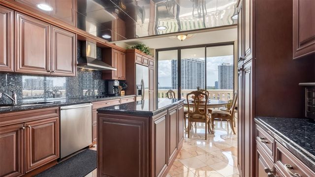 3000 Island Boulevard 1103, Aventura, FL 33160
