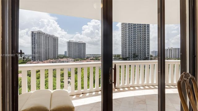 3000 Island Boulevard 1103, Aventura, FL 33160