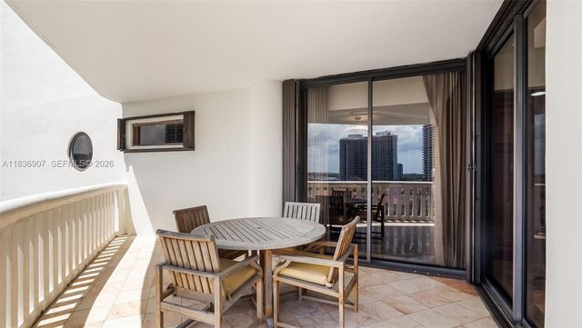 3000 Island Boulevard 1103, Aventura, FL 33160