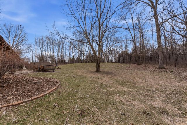 W275S4411 Green Country ROAD, Waukesha, WI 53189