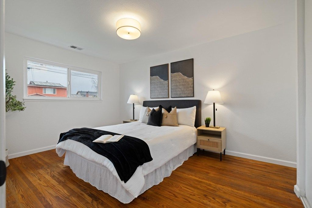 Image 13 of property listing at 14381 14381 Trinidad Rd, San Leandro, CA 94577