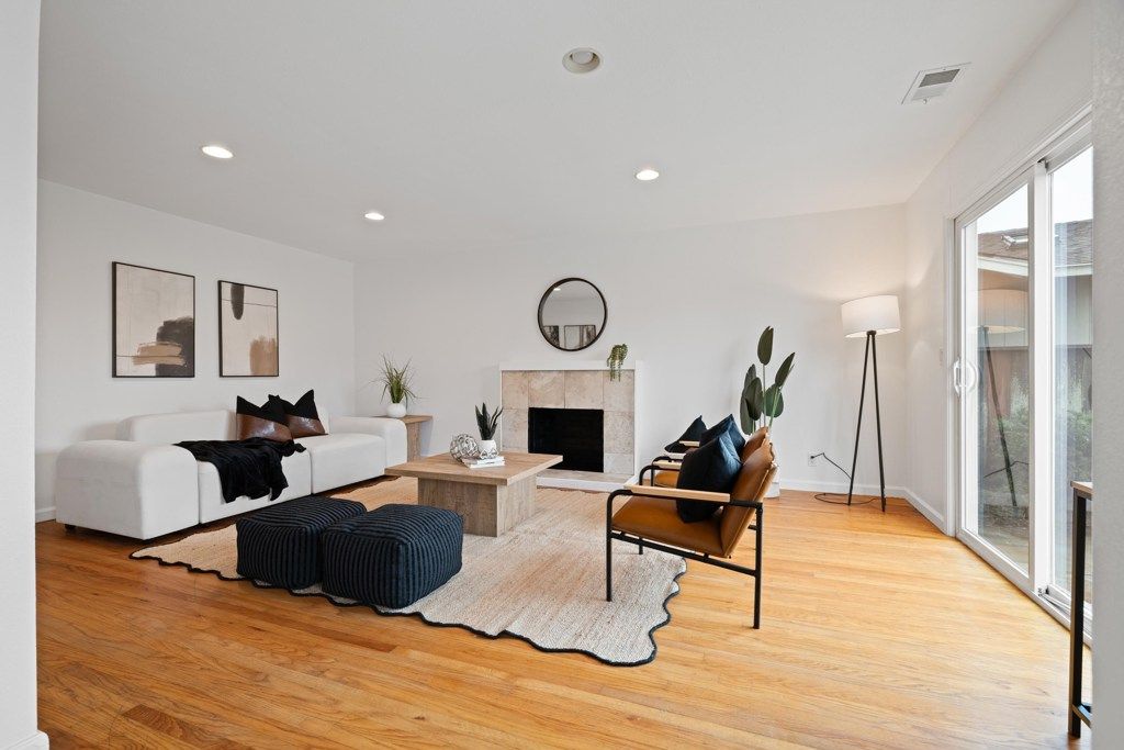 Image 5 of property listing at 14381 14381 Trinidad Rd, San Leandro, CA 94577