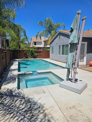 3570 Whispering Oak Dr, Ceres, CA 95307