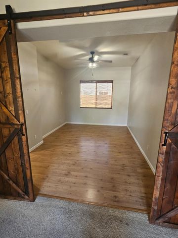 3570 Whispering Oak Dr, Ceres, CA 95307