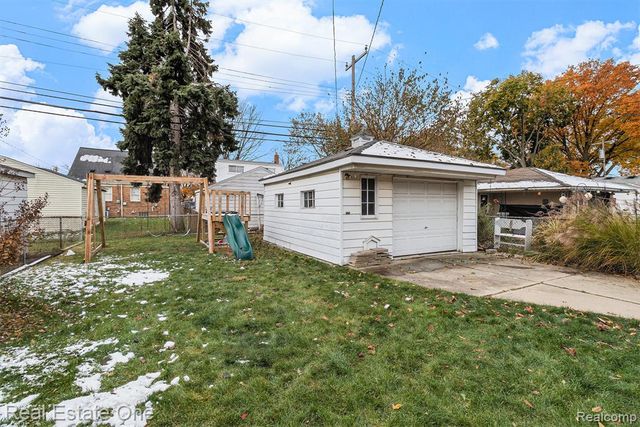 15579 Keppen Avenue, Allen Park, MI 48101