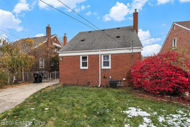 15579 Keppen Avenue, Allen Park, MI 48101