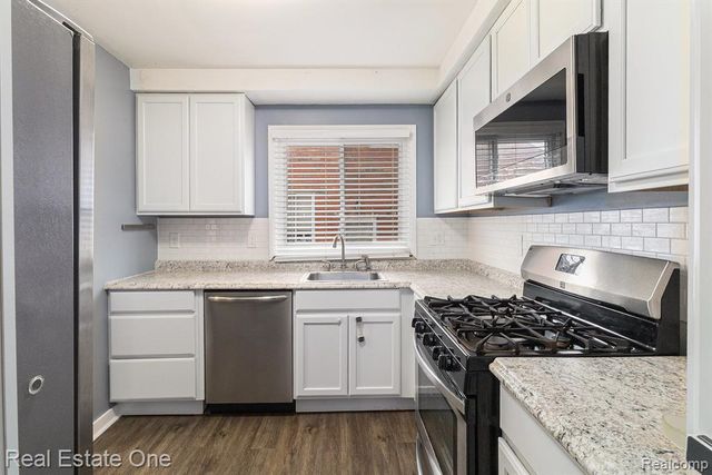 15579 Keppen Avenue, Allen Park, MI 48101