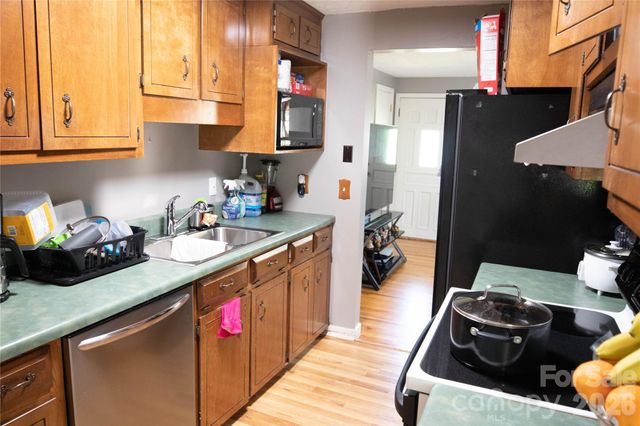 100 Woodward Avenue, Morganton, NC 28655