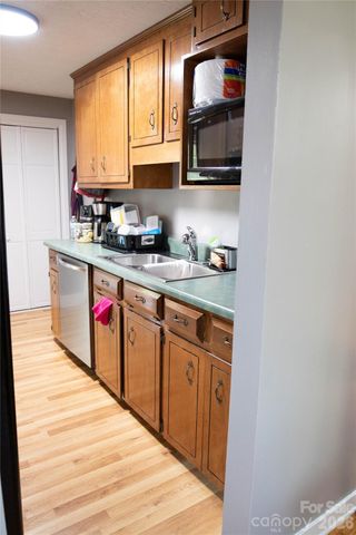100 Woodward Avenue, Morganton, NC 28655