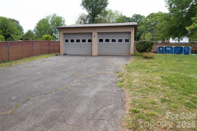 100 Woodward Avenue, Morganton, NC 28655