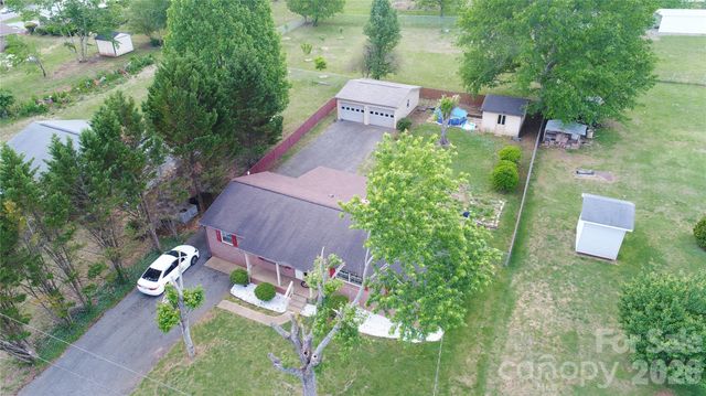 100 Woodward Avenue, Morganton, NC 28655