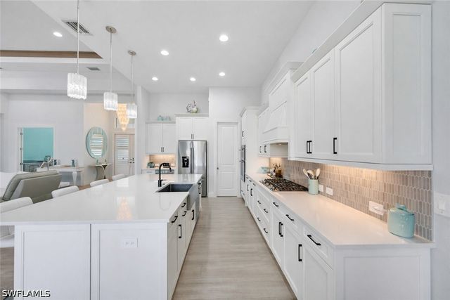 14338 Laguna Springs LN, Naples, FL 34114