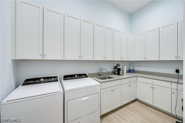 14338 Laguna Springs LN, Naples, FL 34114