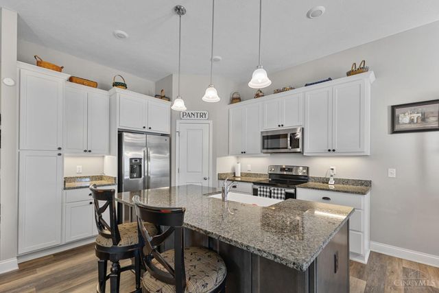 1130 Silversmith Way, Lebanon, OH 45036