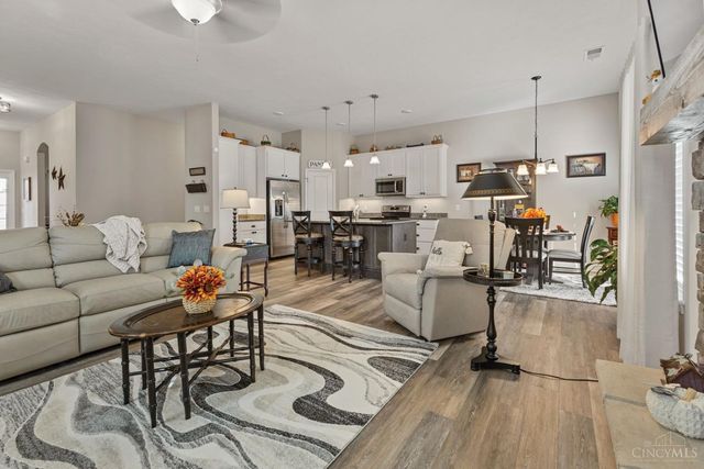 1130 Silversmith Way, Lebanon, OH 45036