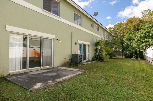 159 Hidden Court Road I-49, Hollywood, FL 33023